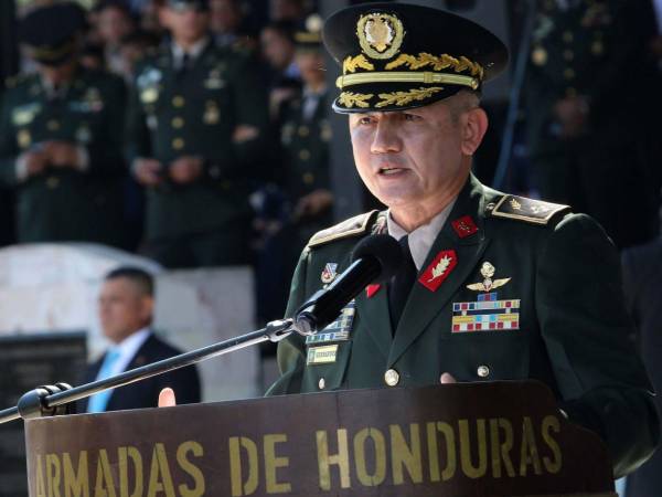Las Fuerzas Armadas son lideradas por el general Roosevelt Hernández.