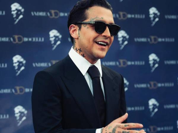 La asistencia del cantante Christian Nodal a la audiencia evitó que se contemplara una orden de aprehensión en su contra, aunque el futuro del litigio permanece incierto.