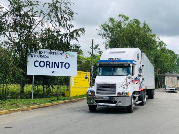 Fotografía referencial del punto fronterizo Corinto, en Omoa, Cortés, entre Honduras y Guatemala.