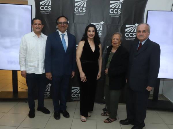 John Stainer, Víctor Manuel Rodríguez, Francia Quintana, Marta Abarca y Joaquín Melgar