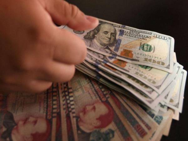 Cotización oficial del dólar.