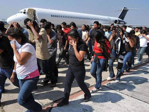 Hondureños regresaron deportados debido a las medidas impuestas por el gobierno de Donald Trump.