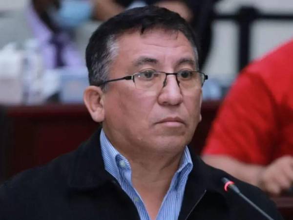 El proceso se deriva de una denuncia presentada por la exdiputada del Partido Liberal y actual subsecretaria de Derechos Humanos, Kathia Marcela Crivelli Ramírez.