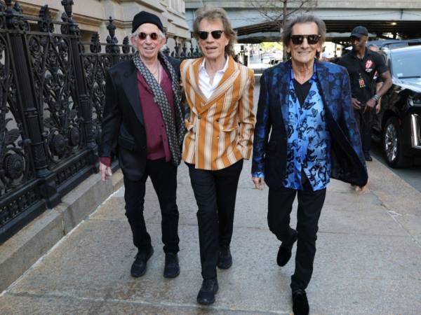 Imagen de los Rolling Stones -Keith Richards, Mick Jagger y Ronnie Wood-, en Brooklyn (Nueva York), llegando a la presentación de su nuevo álbum, 'Foreign Tongues', que se publicará el 10 de julio.