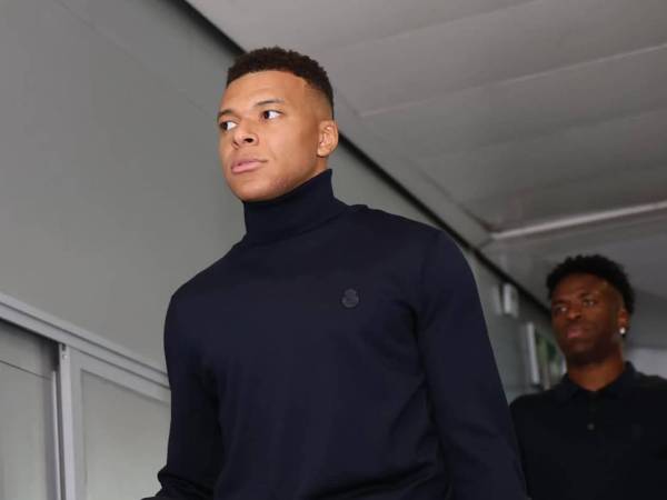 Kylian Mbappé atraviesa una nueva etapa en su vida, tanto dentro como fuera de los terrenos de juego.