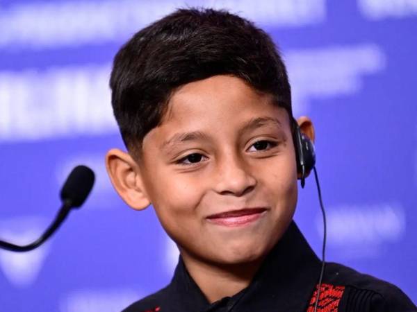 El actor mexicano Actor Bastian Escobar, durante la presentación de la película 'Moscas' en la Berlinale. EFE/EPA/Fabian Sommer