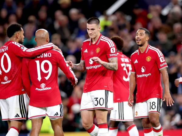 La afición volvió a disfrutar de una noche de Champions en Old Trafford.