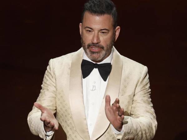 Jimmy Kimmel lamentó los comentarios pocos sensibles de Donald Trump.