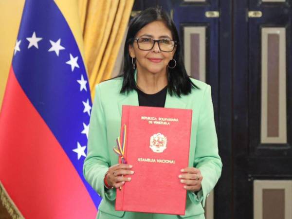 Delcy Rodríguez confirmó este jueves conversaciones con el mandatario de Estados Unidos, Donald Trump.