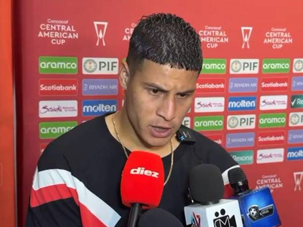 Alexis Gamboa dando declaraciones luego del partido ante Motagua.