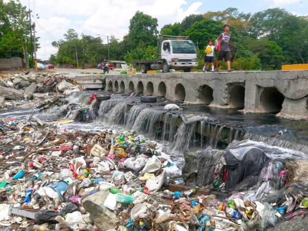 Esta es la realidad de los rios en San Pedro Sula, la responsabilidad es compartida, pero el riesgo es grande por la vulnerabilidad de la ciudad.
