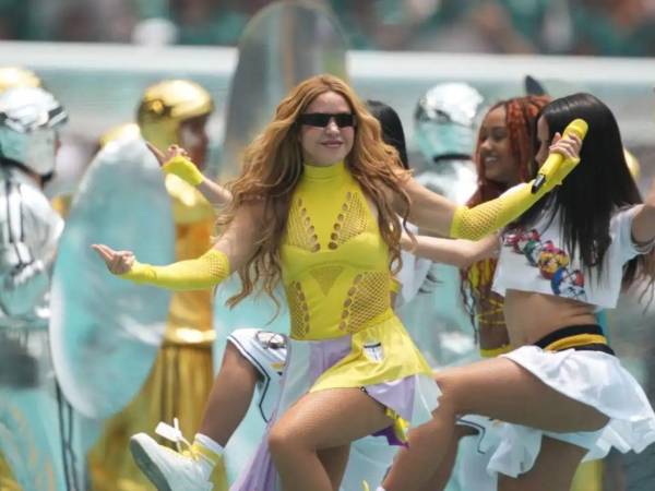 Shakira dio el show más esperado al inicio del Mundial 2026, Justin Bieber estará a cargo del cierre.
