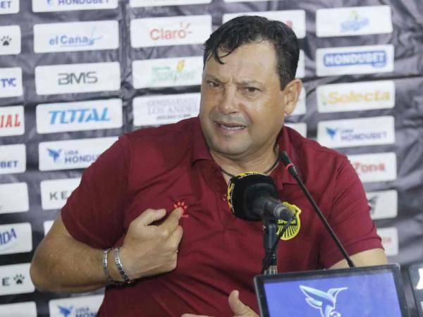 Jeaustin Campos, entrenador del Real España, fue autocrítico tras la derrota ante Motagua.