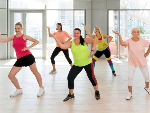 La danza combinada con ejercicio es una terapia sensacional, te hace sentir feliz y te ayuda a tener tu cuerpo activo.