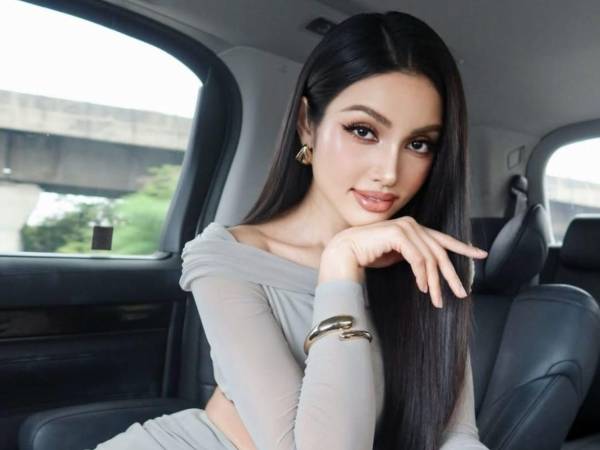 Miss Tailandia 2025, Veena Praveenar, es la representante de Tailandia en el Miss Universo 2025. Es de ascendencia india, pero nació en Chiang Mai, Tailandia.