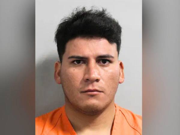 Un hondureño de 24 años fue detenido en el condado de <b>Polk, Florida, Estados Unidos</b>, señalado por las autoridades de haber ingresado a la vivienda de una mujer de 77 años y haberla sometido a un violento ataque, que incluyó una presunta agresión sexual.