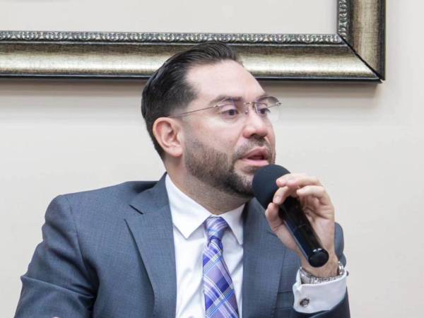 Jorge Cálix es actual diputado y jefe de bancada del Partido Liberal para el período 2026-2030 del Congreso Nacional.