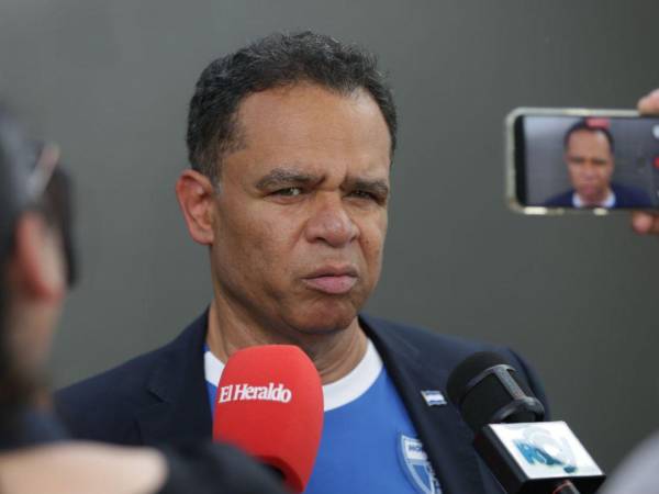 Jorge Zelaya denunció que únicamente los diputados oficialistas han recibido su salario, aunque el Congreso no sesiona desde agosto.