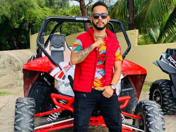 El cantante hondureño Maynor MC.