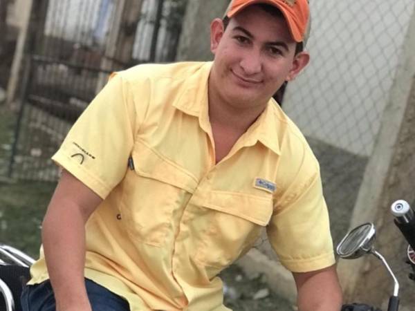 Kevin Erasmo Martínez Erazo fue atacado a balazos en el municipio de Azacualpa, Santa Bárbara, mientras se trasladaba en su vehículo.