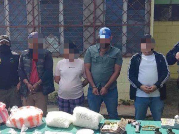 De las cuatro personas procesadas por tráfico de drogas; dos quedan en prisión preventiva.