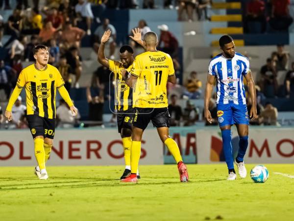 Real España derrotó al Victoria con un tanto de Darixon Vuelto.