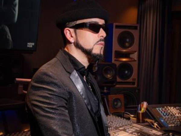 El cantante, conocido por formar parte hasta 2023 del famoso dúo de reguetón Wisin &amp; Yandel, también quiso con la producción intentar cambiar la perspectiva de que la música urbana puede integrarse con la clásica y viceversa.