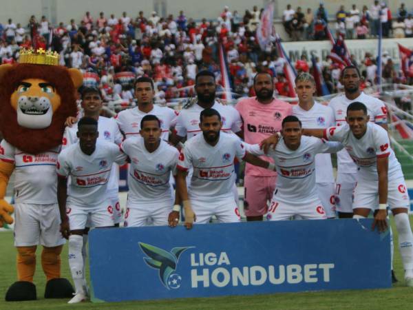 Legionario se presenta en el entrenamiento de Olimpia y enciende rumores