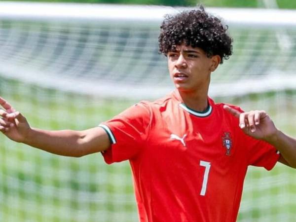 El hijo de Cristiano Ronaldo cuenta con 15 años de edad.