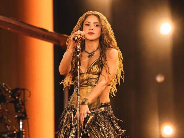 El Estadio Jorge “Mágico” González recibirá a miles de asistentes para los conciertos de Shakira en San Salvador, y ante la falta de áreas de estacionamiento, diversas alternativas de transporte privado y servicios tipo Uber han preparado ofertas especiales para quienes asistan, tanto extranjeros como locales.