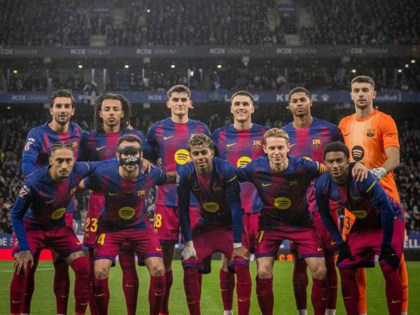 El FC Barcelona marcha líder de la Liga de España con 49 puntos.