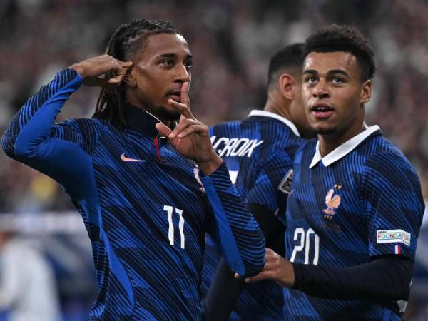 Michael Olise y Desiré Doué marcaron los goles para la remontada de Francia ante Bélgica.