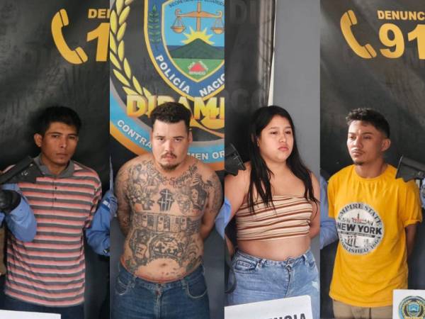 La Dirección Policial Anti Maras y Pandillas Contra el Crimen Organizado (Dipampco) detuvo a cuatro personas vinculadas a la Mara Salvatrucha (MS-13) durante un allanamiento en la colonia San Juan, en La Lima, Cortés.