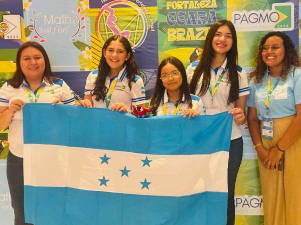 Fallong Estefany Laínez Osorio, Lucianna Sofía Valenzuela Facusse y Sandra Marcela Umanzor Galeas, representan a Honduras en Brasil.