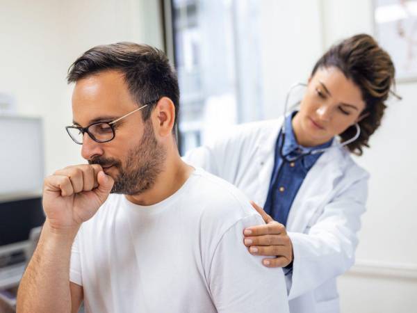 La mayoría de los tratamientos para el asma se administran de forma inhalada para que llegue a la zona en la que tiene que actuar.