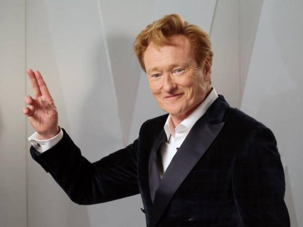 Conan O’Brien volverá como presentador de los Óscar en 2027