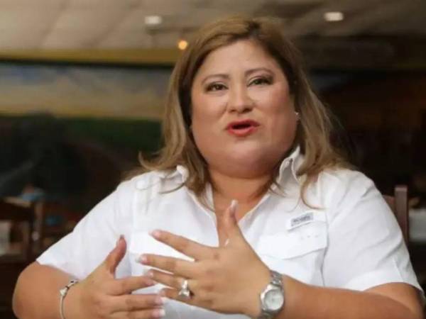 El video fue generado mediante inteligencia artificial (IA) a partir de una entrevista realizada a Vásquez en 2019, en la que no pronunció tales palabras.