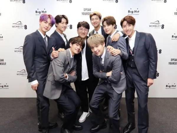 La fiscalía de Corea del Sur rechazó la orden de arresto solicitada por la policía contra Bang Si-hyuk, reconocido productor musical y creador del fenómeno global BTS. Sin embargo, el caso continúa abierto bajo investigación por presuntas irregularidades en operaciones bursátiles.