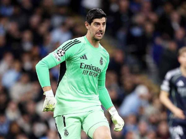 Courtois salió lesionado en el primer tiempo del juego ante el Manchester City.