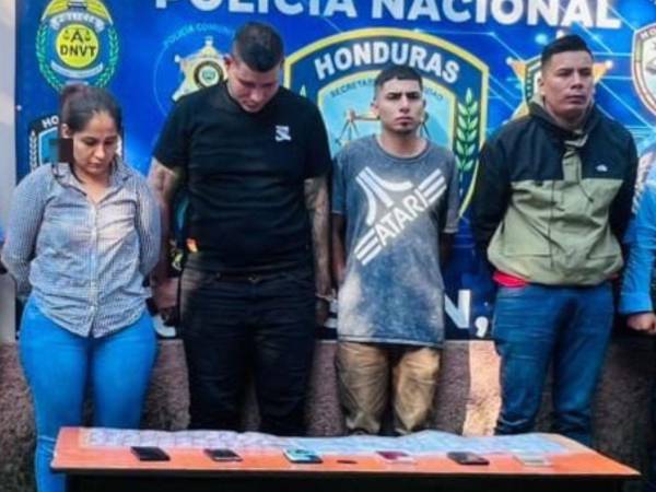 <b>Los cuatro sospechosos fueron detenidos por la Policía Nacional en Macuelizo, Santa Bárbara.</b>