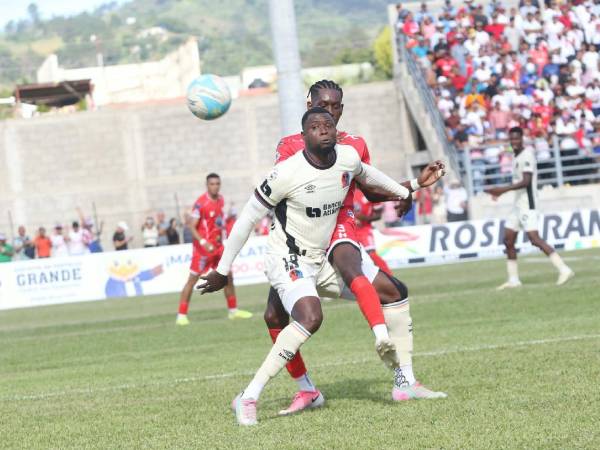 Estrella Roja y Olimpia se enfrentaron esta tarde en el Estadio Marcelo Tinoco.