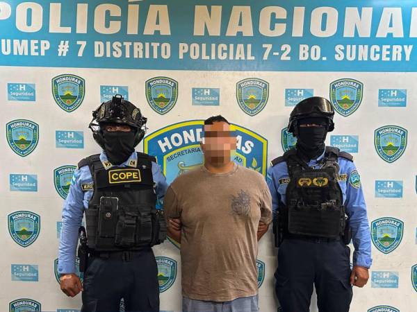 Las autoridades detienen a alias “El Pelón”, presunto integrante de la MS-13, por tráfico de drogas en San Pedro Sula