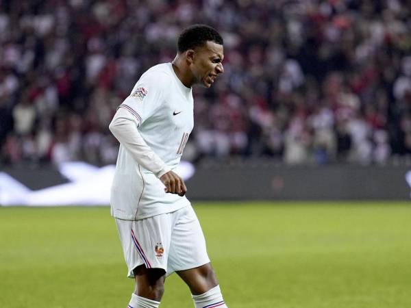Kylian Mbappé se lesionó en el primer partido de la era Zidane con Francia ante Turquía en la UEFA Nations League.