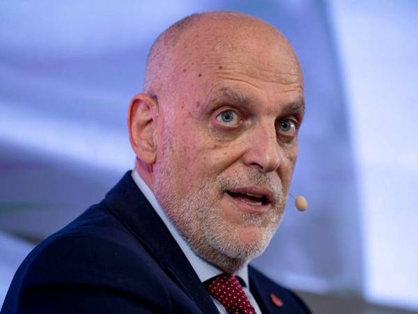 Javier Tebas hablando en conferencia de prensa.