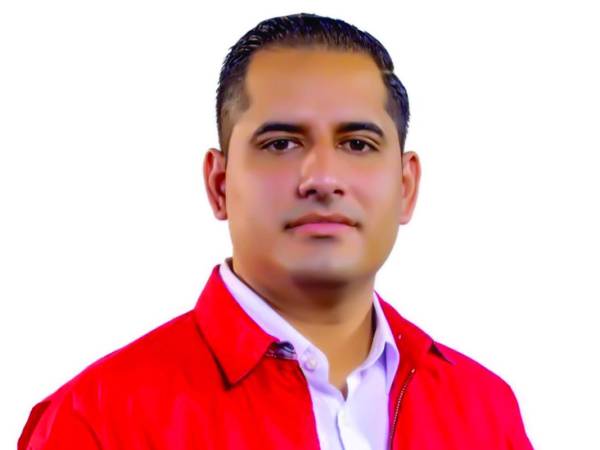 Toscano es la apuesta liberal para el Consejo Electoral. Candidato y titular del CCEPL lo apoyan, afirmó Roberto Contreras, que lo oficializó como el posible reemplazo de Hall.