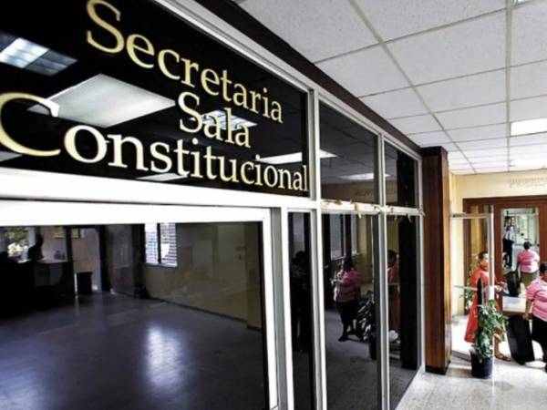 La Sala Constitucional debe conocer la solicitud de suspensión presentada por Gustavo Solórzano, presidente del Colegio de Abogados de Honduras (CAH), el lunes 24 de noviembre.