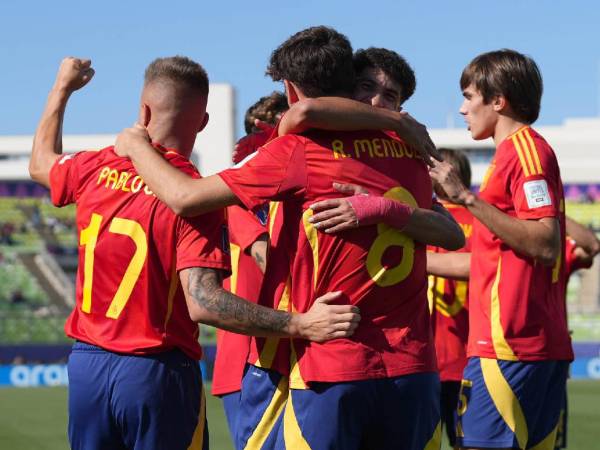 España clasificó a los cuartos de final del Mundial Sub-20 de Chile.