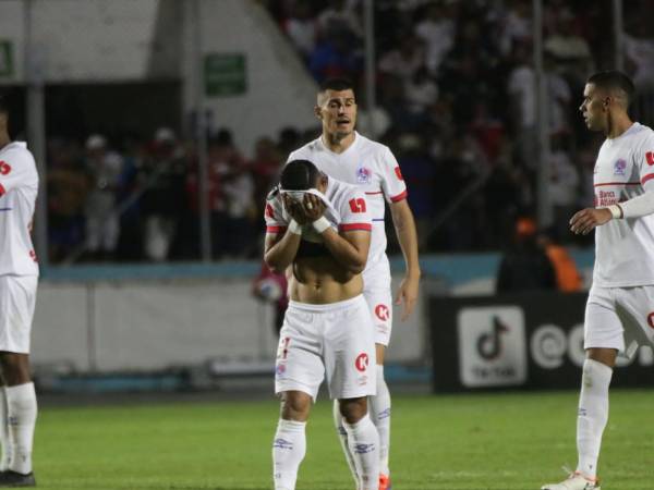 Burla e indignación contra Olimpia tras la dura eliminación en semifinales de Copa Centroamericana a manos de la Liga Deportiva Alajuelense.