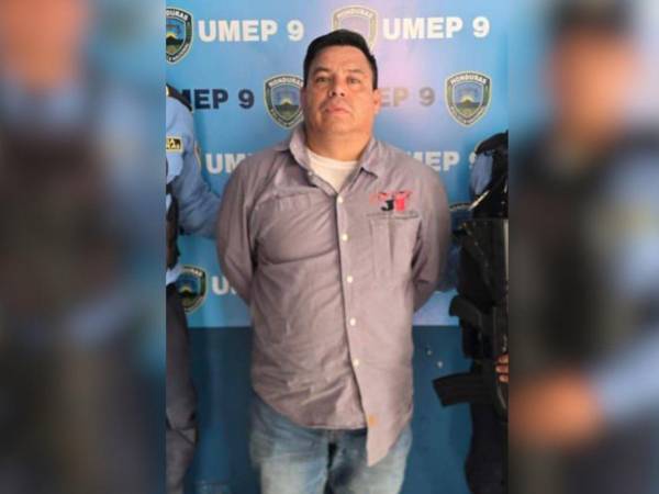 Momentos de la captura de Migdonio Santos Flores, de 51 años de edad.