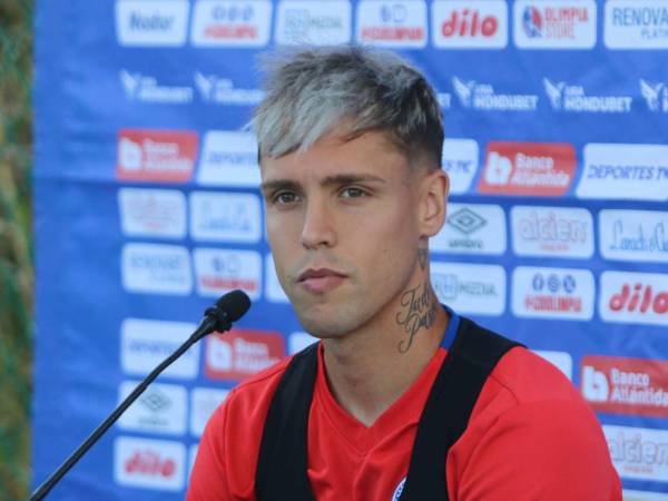 Agustín Mulet hablanod en conferencia de prensa previo al duelo ante el Olancho FC por el Clasura 2026.